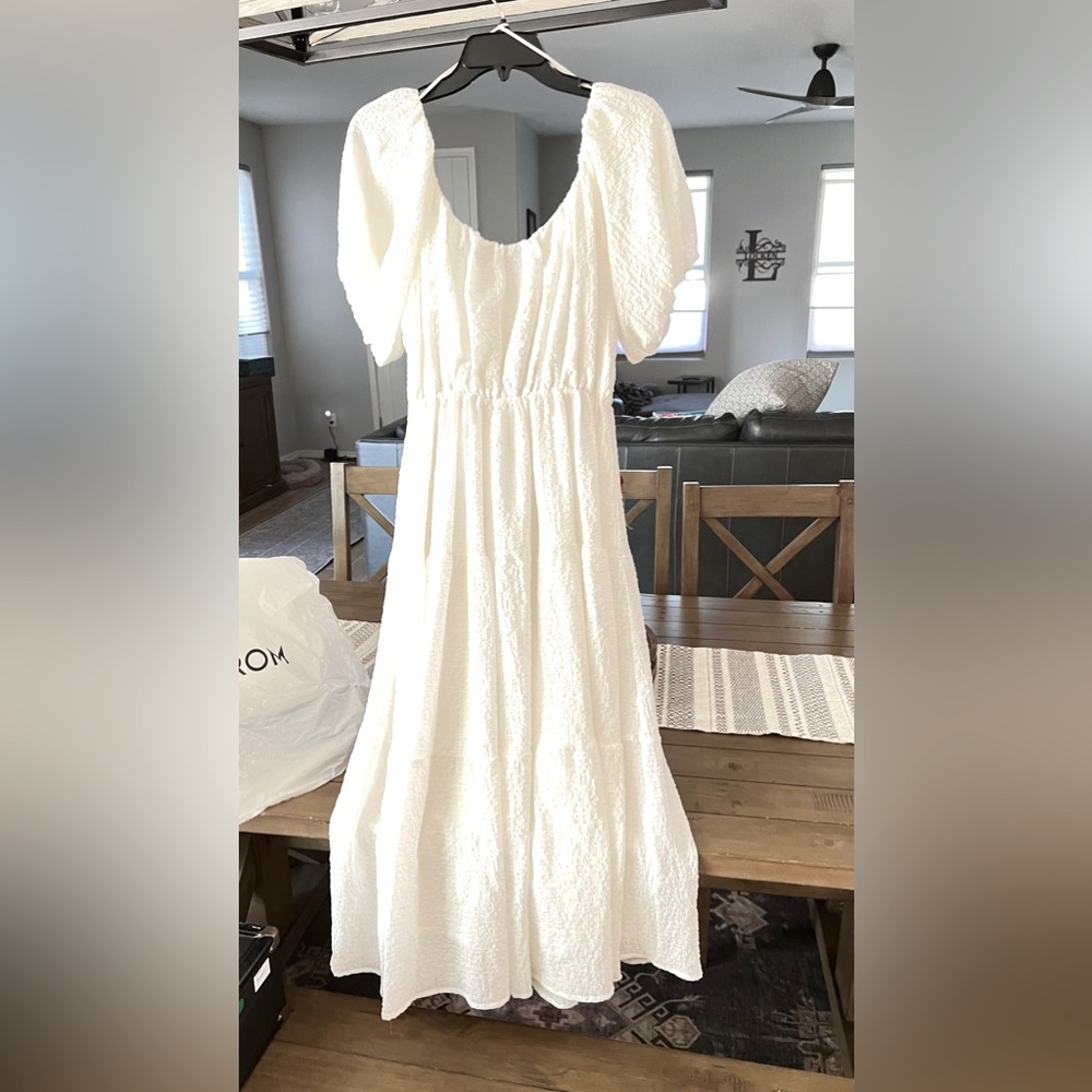 ASTR stretchy crêpe dress